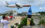 Letadla extrémně nízko nad pláží: To je největší tahák Nizozemských Antil
