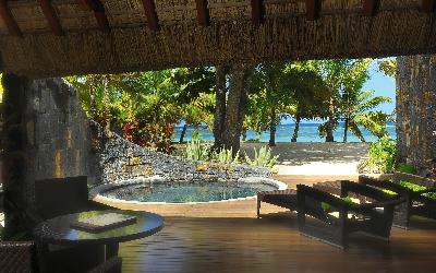 Beachfront Suite with pool