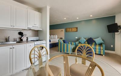 Beachfront Kitchen | The Outrigger Beach