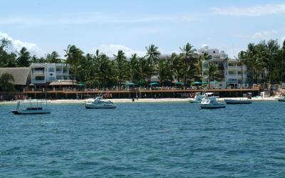 Pohľad na hotel z oceánu | Bamburi Beach Hotel