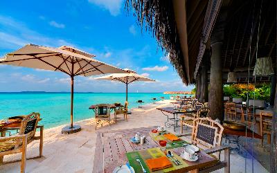 Beachfront breakfast seating