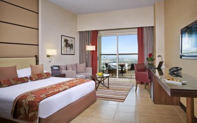 Khalidiya Palace Rayhaan by Rotana - Classic Room with Balcony