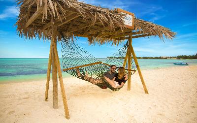 BZB_Activity_Beach-Hammock_Mar2016