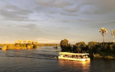 Zimbabwe | Victoria Falls - Plavba po Zambezi