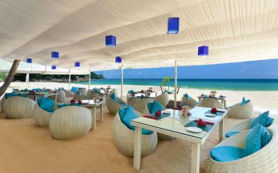 beach bar