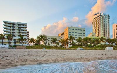 HOLIDAY INN MIAMI BEACH OCEANFRONT