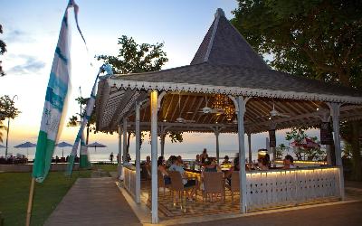 Boardwalk Beach Bar