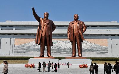 Severná Kórea | Pchjongjang_Mansudae Grand Monument