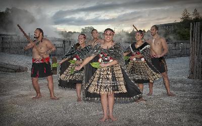 Nový Zéland | Whakarewarewa_Maori