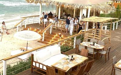 Beach bar and restaurant2