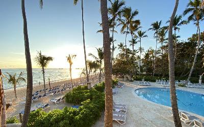 Pool sea view