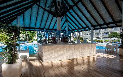 Main pool bar