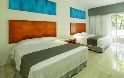 Deluxe 2 Queen Room
