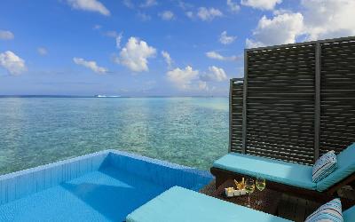 Water Bungalow With Pool