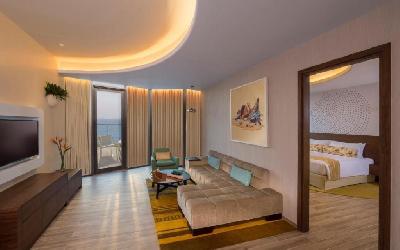 Deluxe One Bedroom Suite
