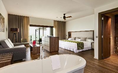 Superior Junior Suite Overwater