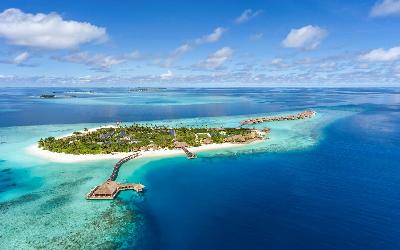 Hurawalhi Island Resort Overview