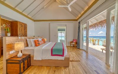 King Ocean Suite Bedroom