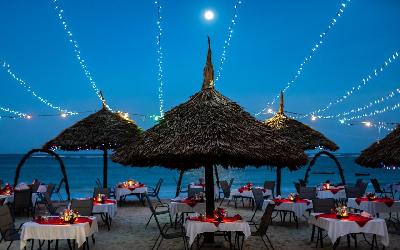 Beach Dinning
