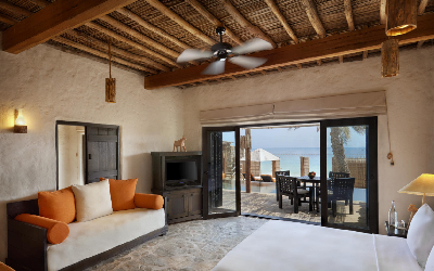 Pool Villa Suite Beachfront Bedroom