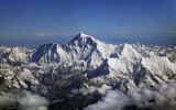 Jaké jsou nejvyšší hory světa: Na Everestu straší a Kilimandžáru hrozí katastrofa!